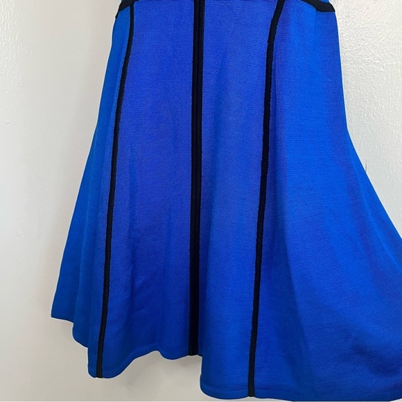 French Connection Stunning Piped Knit Contrast-Trim Dress - Picture 7 of 13